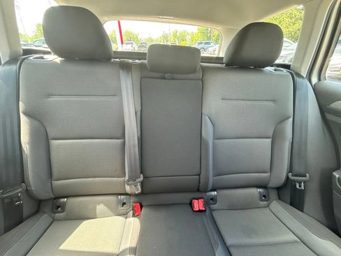 Used 2017 Volkswagen Golf S AWD/4WD image 29