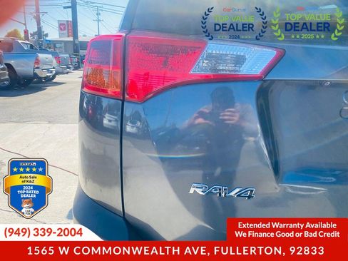 Used 2015 Toyota RAV4 LE FWD image 17