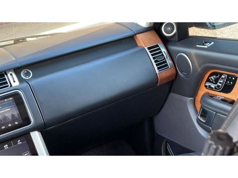 Used 2018 Land Rover Range Rover Autobiography image 17