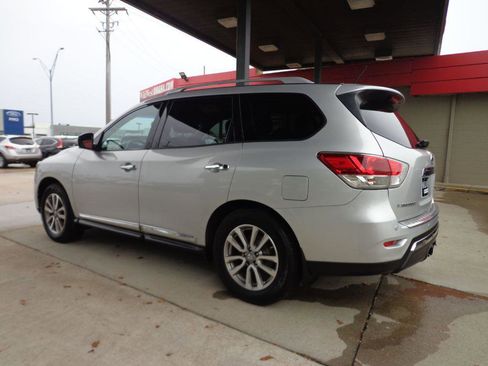 Used 2015 Nissan Pathfinder SL w/ SL Premium Package image 7