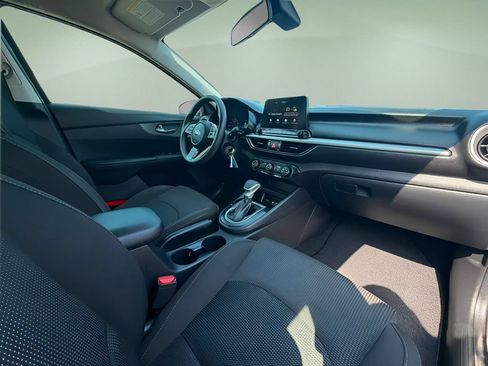Used 2021 Kia Forte LXS FWD image 17