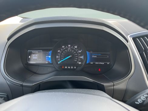 Used 2024 Ford Edge SEL w/ Convenience Package AWD/4WD image 9