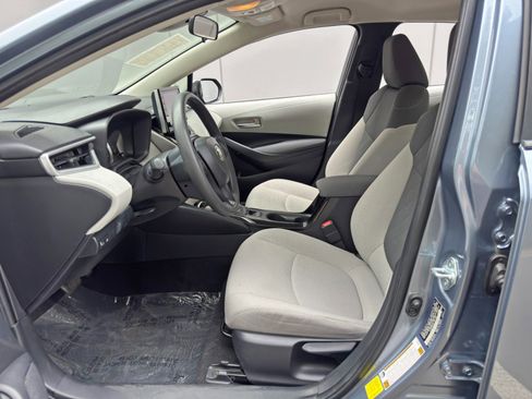 Used 2020 Toyota Corolla LE FWD image 15