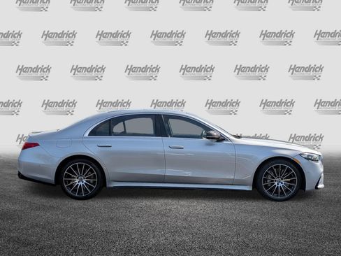 Used 2022 Mercedes-Benz S 500 4MATIC image 11