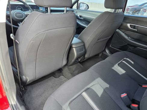 Certified 2024 Hyundai Sonata SEL w/ Convenience Package FWD image 16