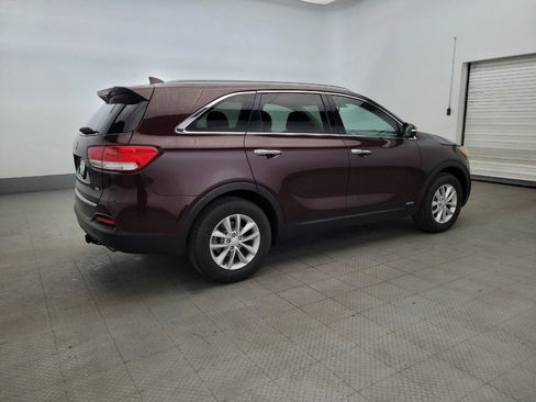 Used 2017 Kia Sorento AWD w/ LX Convenience Package image 10