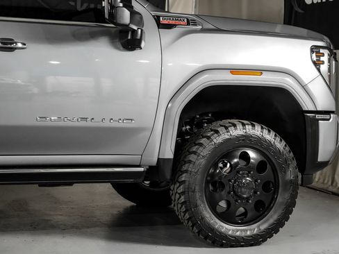 Used 2024 GMC Sierra 3500 Denali w/ Denali Reserve Package AWD/4WD image 8