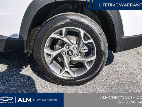 New 2026 Chevrolet Trax LT w/ Driver Confidence Package FWD image 14