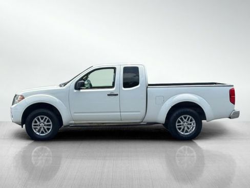 Used 2015 Nissan Frontier SV image 5
