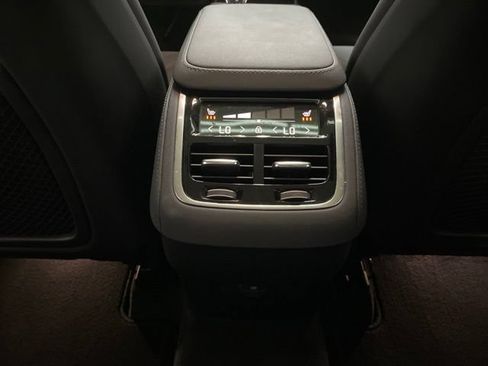 Used 2025 Volvo XC90 B6 Plus AWD/4WD image 77