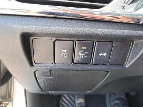 Used 2016 Toyota Avalon Touring image 29