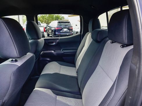 Certified 2023 Toyota Tacoma TRD Off-Road image 21