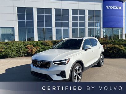 Used 2025 Volvo XC40 B5 Plus