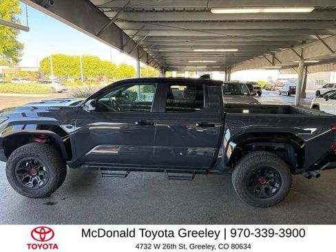 Used 2025 Toyota Tacoma TRD Pro AWD/4WD image 8