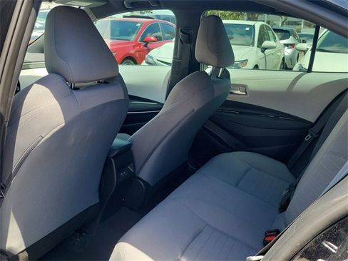 Used 2025 Toyota Corolla SE image 6