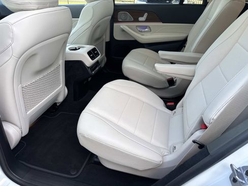 Used 2022 Mercedes-Benz GLS 450 4MATIC image 15