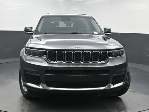 Used 2023 Jeep Grand Cherokee L Limited RWD image 43