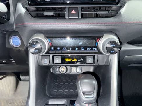 Used 2021 Toyota RAV4 SE w/ Weather & Moonroof Package AWD/4WD image 21