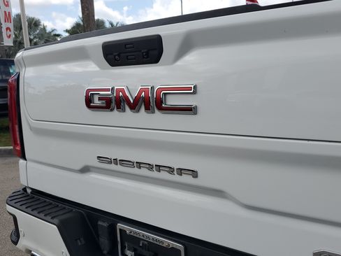 Used 2020 GMC Sierra 1500 AT4 w/ AT4 Premium Package AWD/4WD image 36