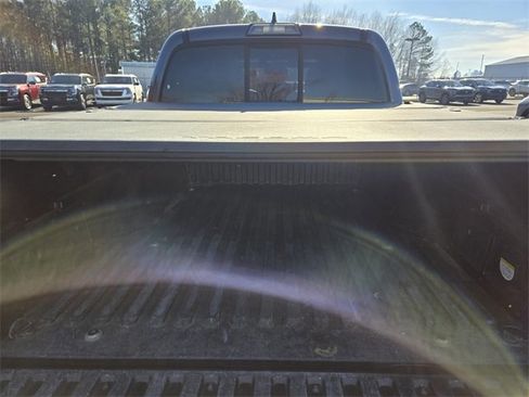 Used 2016 Toyota Tacoma TRD Off-Road image 14