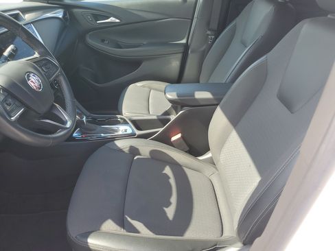 Used 2022 Buick Encore GX Select w/ Sport Touring Package FWD image 17