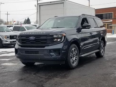 New 2026 Ford Expedition Active image 10