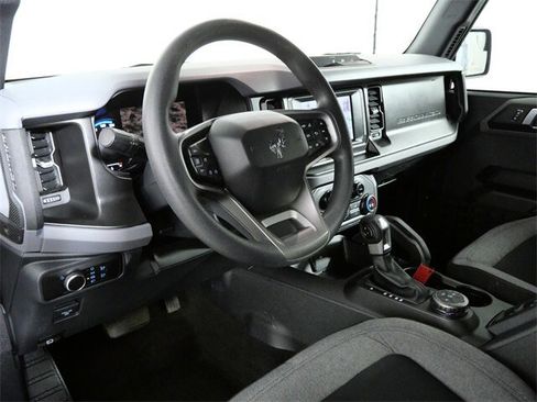 Certified 2023 Ford Bronco Base image 15