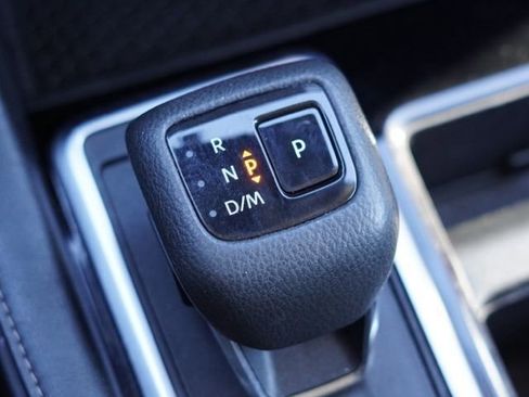 Used 2022 Nissan Pathfinder SL image 29