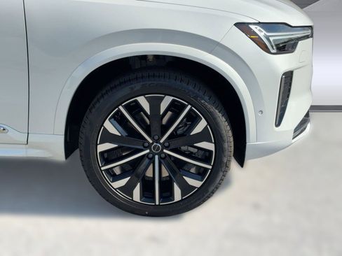 New 2026 Volvo XC90 T8 Plus w/ Protection Package Premier image 11