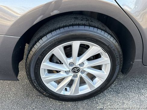 Used 2022 Toyota Camry LE image 12