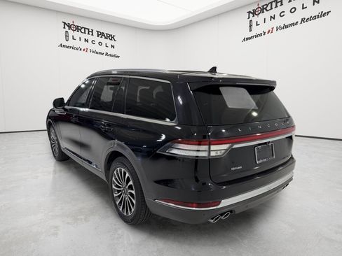 Used 2022 Lincoln Aviator Reserve w/ Equipment Group 201A RWD image 3
