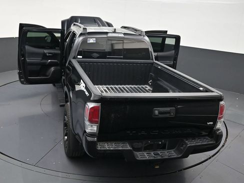 Used 2020 Toyota Tacoma TRD Sport RWD image 32