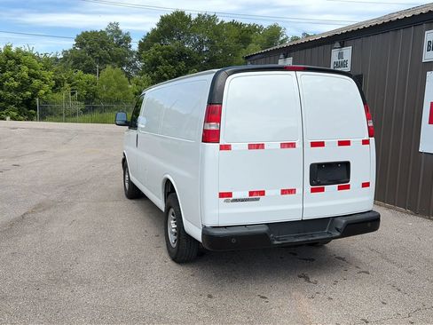 Used 2021 Chevrolet Express 2500 RWD image 6
