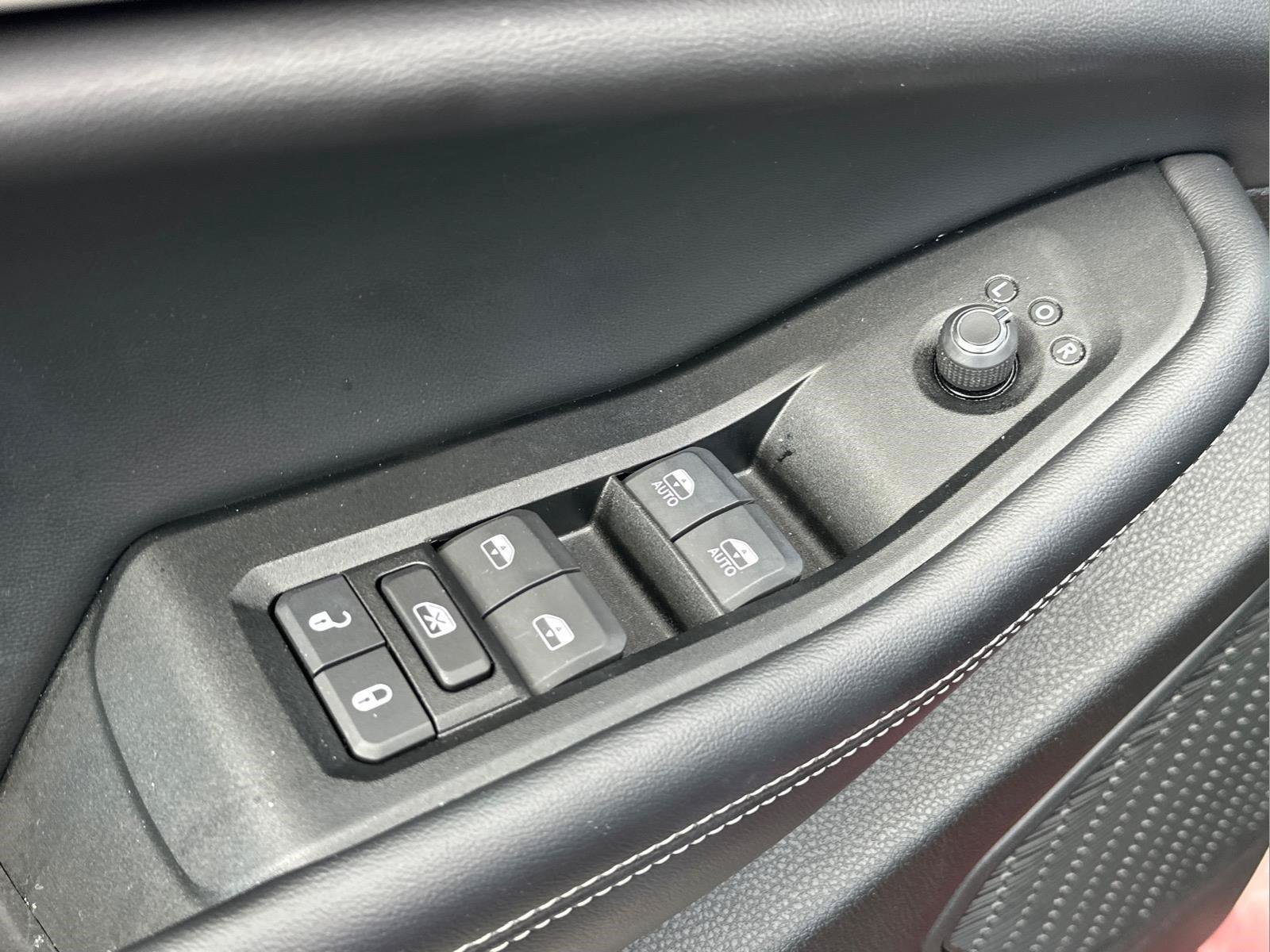 Used 2024 Jeep Grand Cherokee Limited AWD/4WD image 20