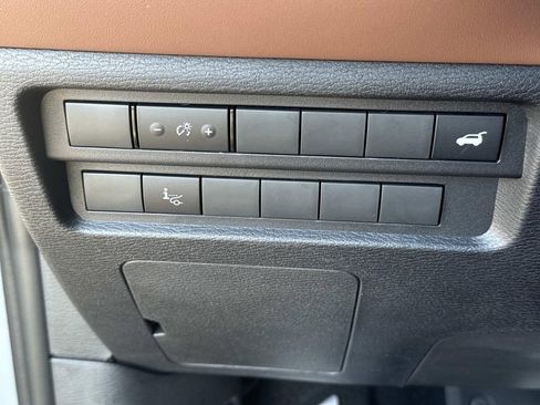 New 2025 Mitsubishi Outlander SEL image 41