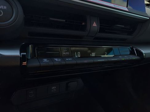 New 2026 Toyota Prius LE FWD image 20