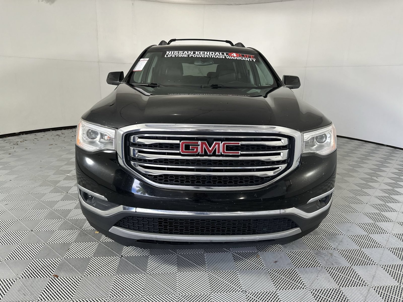 Used 2019 GMC Acadia SLT FWD image 3