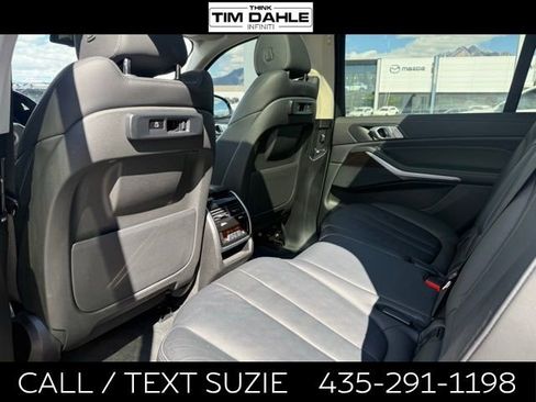 Used 2021 BMW X7 xDrive40i w/ Parking Assistance Package AWD/4WD image 12
