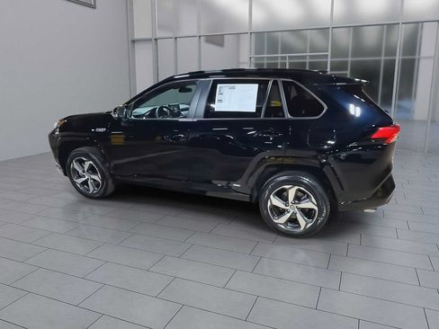 Used 2024 Toyota RAV4 SE w/ Weather & Moonroof Package AWD/4WD image 6