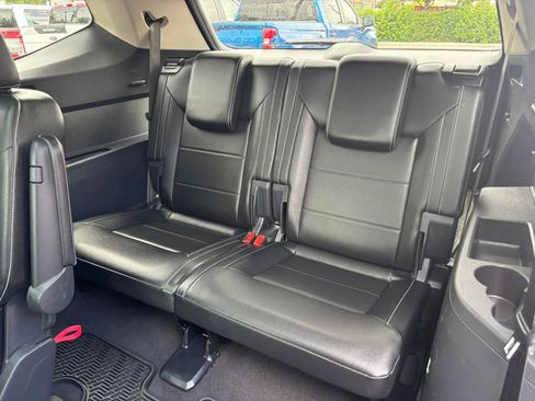 Used 2021 Volkswagen Atlas SEL R-Line AWD/4WD image 19