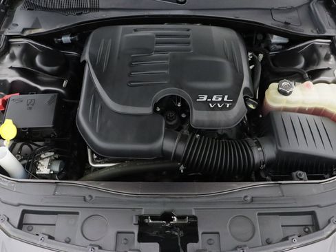 Used 2023 Chrysler 300 Touring w/ Sport Appearance Package RWD image 38