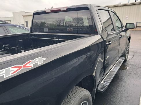 Used 2023 Chevrolet Silverado 1500 LT AWD/4WD image 7