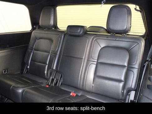 Used 2019 Lincoln Navigator Premiere image 13