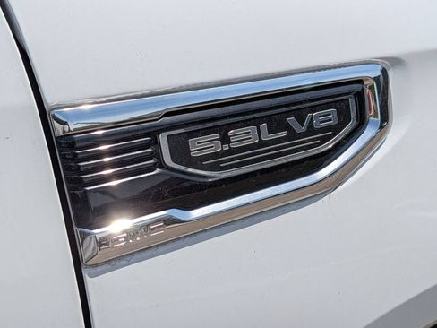 Used 2024 GMC Sierra 1500 SLT AWD/4WD image 17