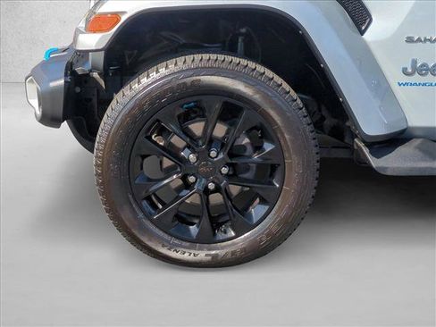 Certified 2023 Jeep Wrangler Sahara w/ Cold Weather Group image 22