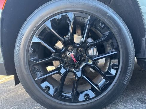 Used 2023 GMC Yukon Denali image 7