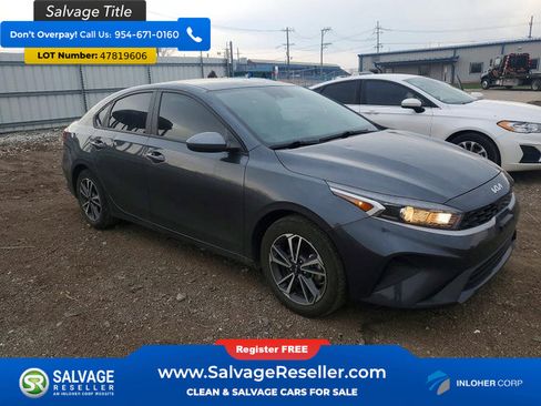 Used 2023 Kia Forte LXS FWD image 5