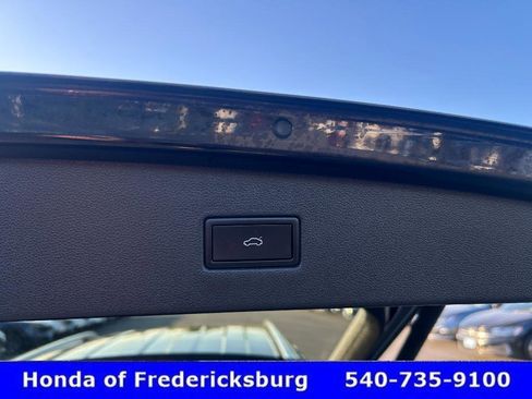 Used 2022 Volkswagen Tiguan SE image 13