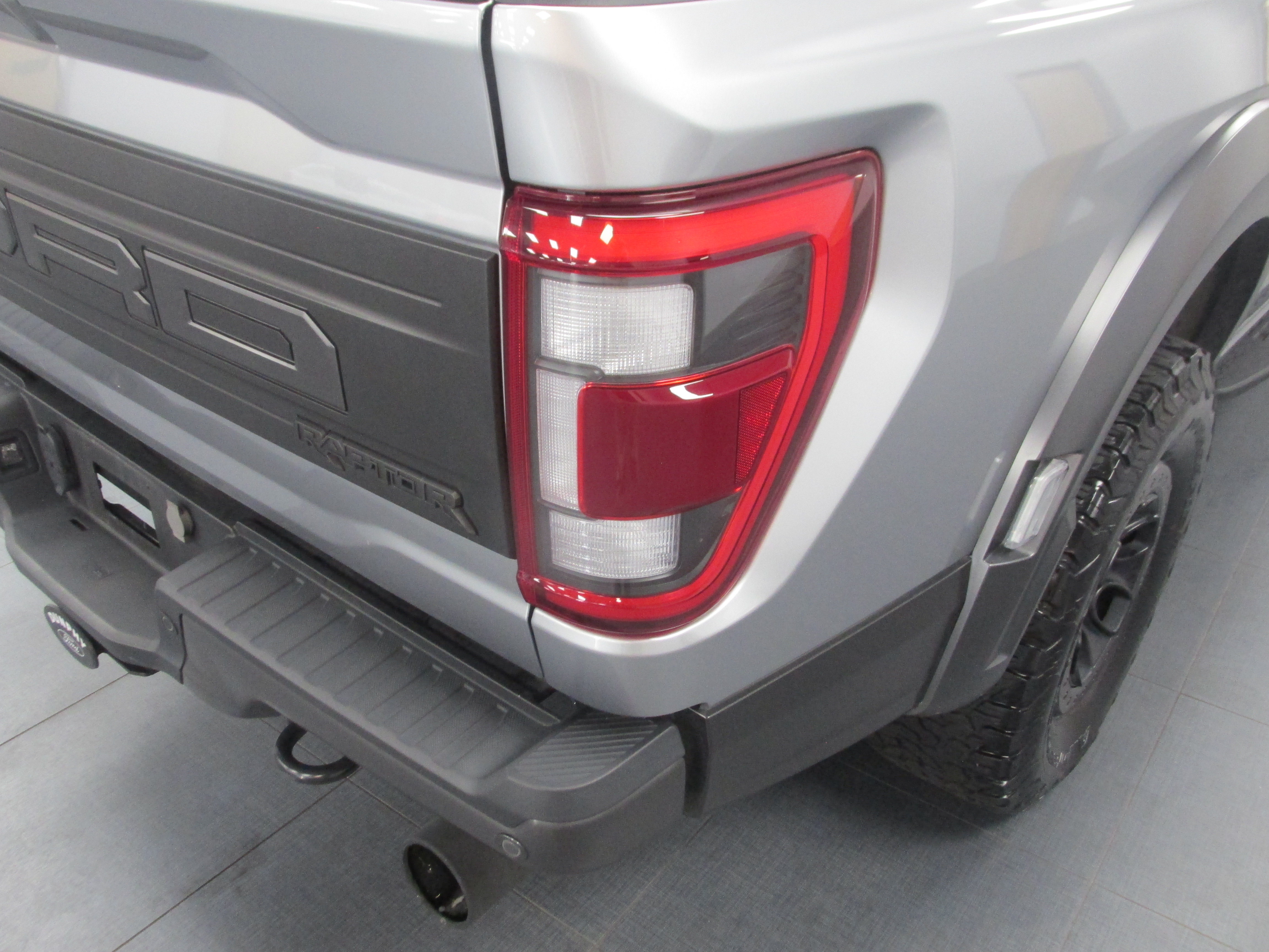 Used 2023 Ford F150 Raptor AWD/4WD image 9