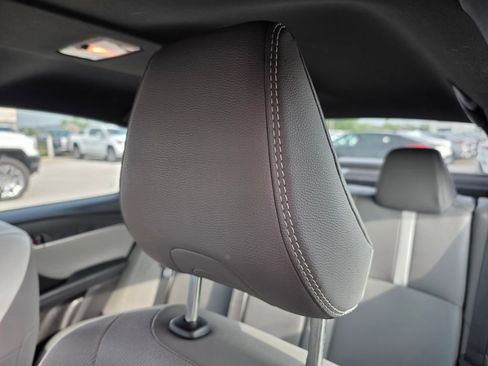 Used 2025 Toyota Camry SE FWD image 20
